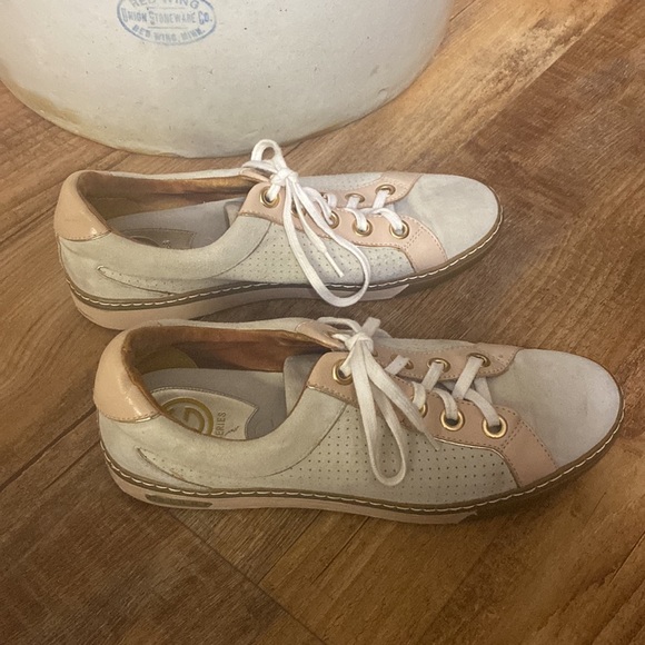 Cole Haan Nike Air G Series Lace Up Suede Leather Sneaker tan & rose gold size 6 - Picture 4 of 12